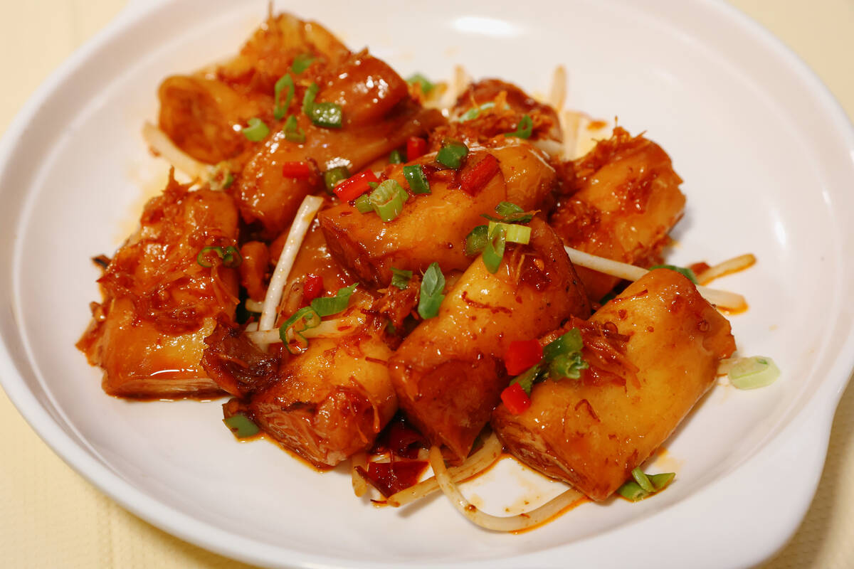 The rice noodle rolls with XO sauce at Ellie’s Chinese Restaurant on Friday, Jan. 23, 20 ...