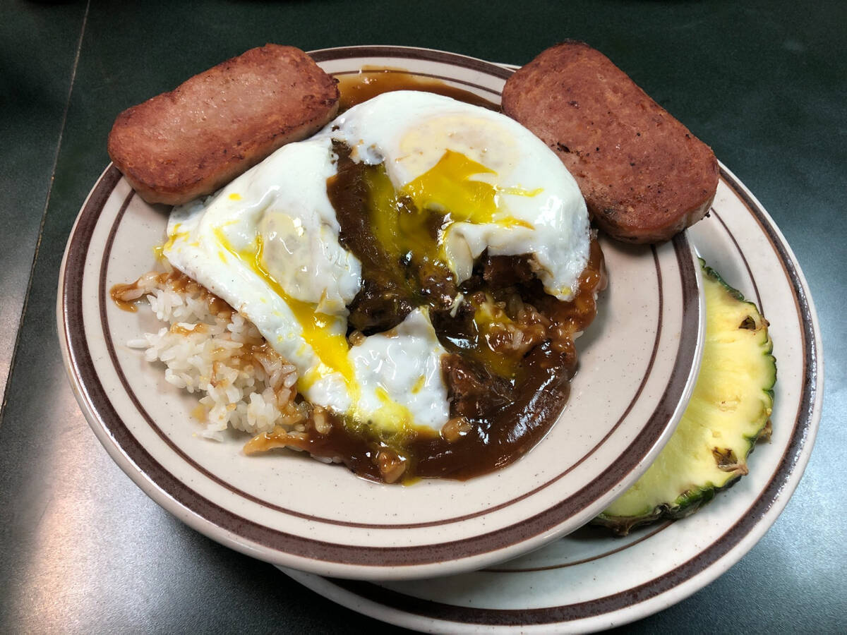 Loco moco from Egg Works, the family of popular Las Vegas breakfast and brunch restaurants. (Jo ...