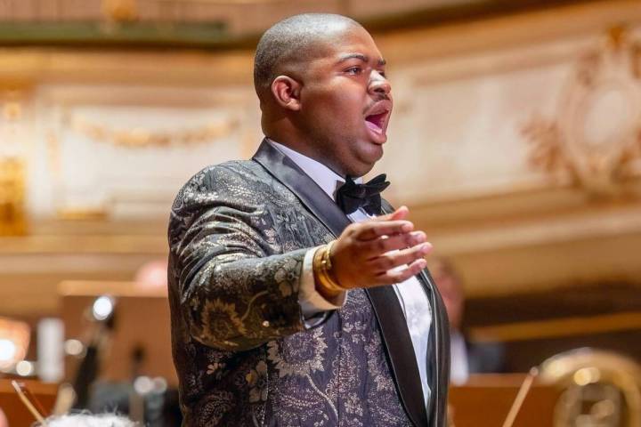 Christian Shelton performing. (Christian Shelton)