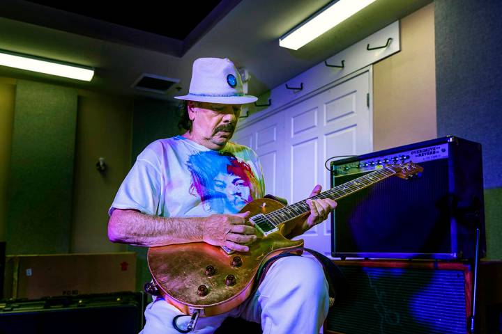 Carlos Santana (L.E. Baskow/Las Vegas Review-Journal) @Left_Eye_Images