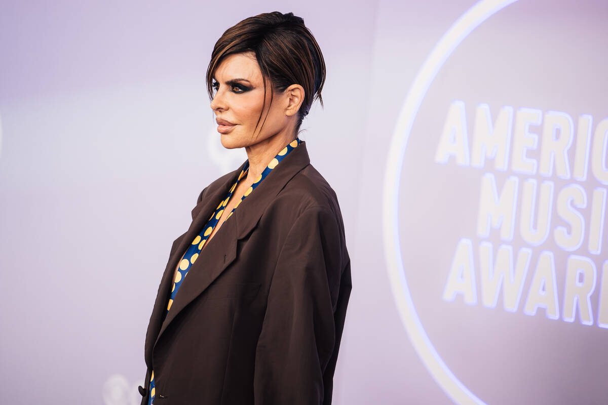 Lisa Rinna on the American Music Awards red carpet at MGM Grand Garden Arena Monday, May 25, 20 ...