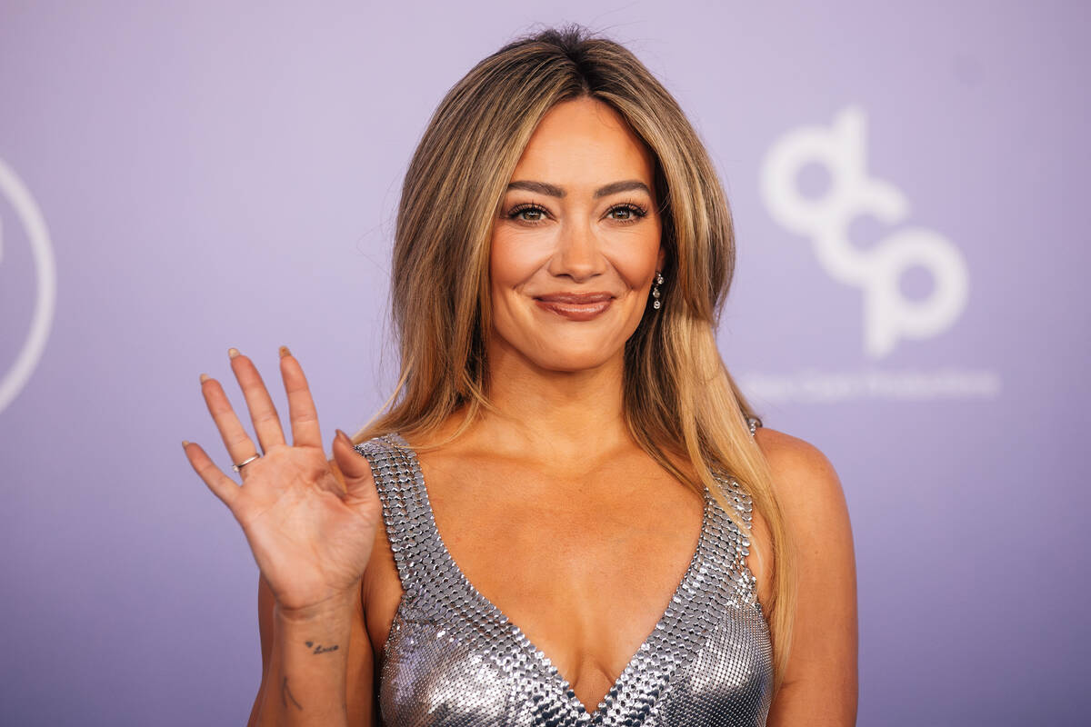 Hillary Duff on the American Music Awards red carpet at MGM Grand Garden Arena Monday, May 25, ...