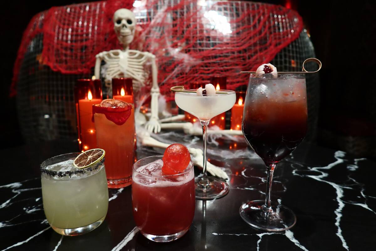 Cocktails at Nightmare on the Dance Floor (caesars.com)